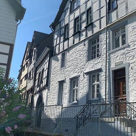 Manoir -1654- Historisch Schlafen In Monschaus Altstadt Extérieur photo
